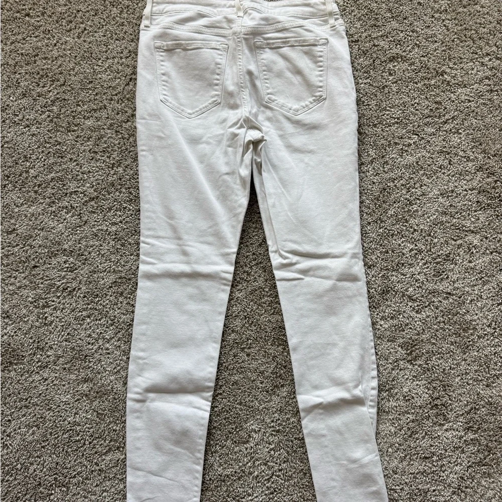 Old Navy White Mid-Rise Rockstar Super Skinny Jeans 31 inch inseam – Size 6 Long - Picture 8 of 9